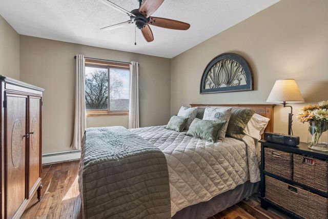 3155 Old Highway 8 306, Roseville, MN 55418