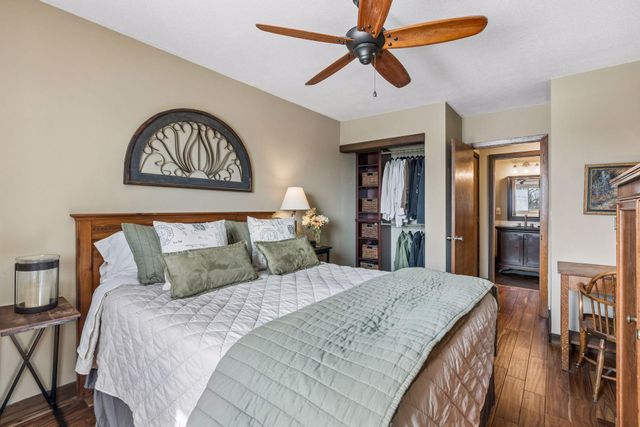 3155 Old Highway 8 306, Roseville, MN 55418