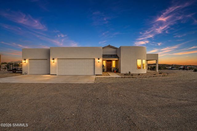 1963 Guamis Road, Las Cruces, NM 88012