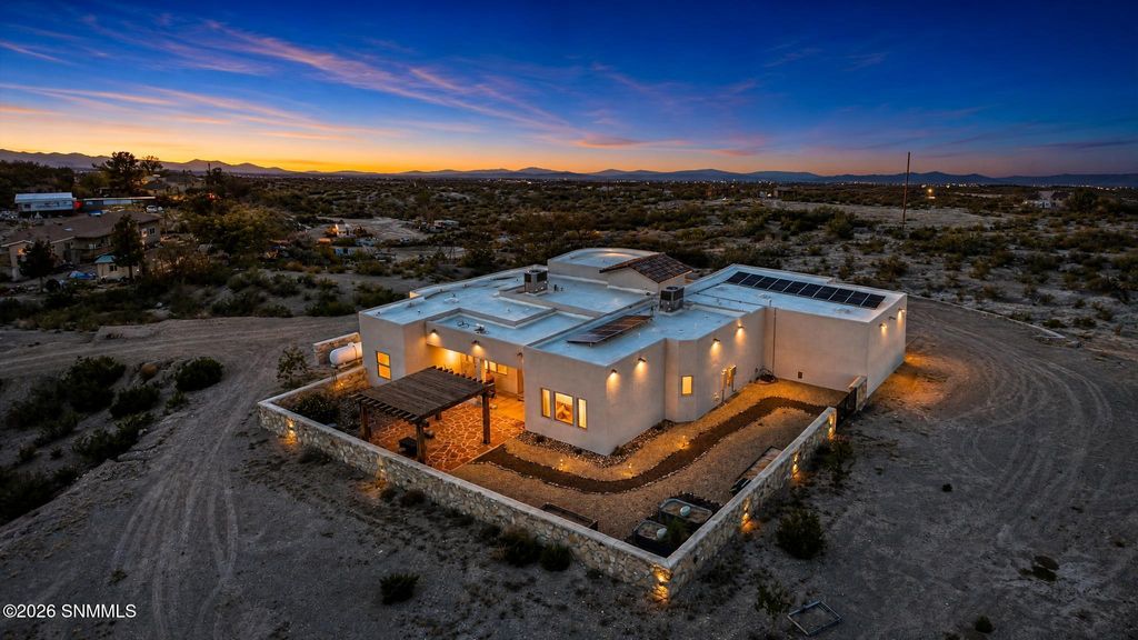1963 Guamis Road, Las Cruces, NM 88012