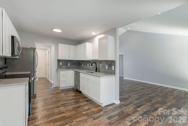 134 Stonehollow Road, Fletcher, NC 28732