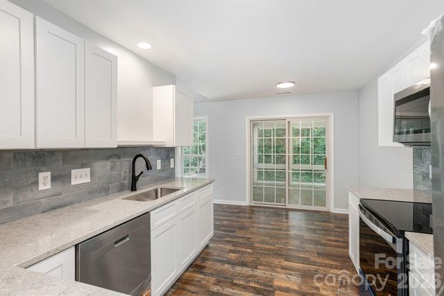 134 Stonehollow Road, Fletcher, NC 28732