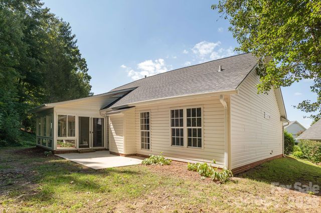 134 Stonehollow Road, Fletcher, NC 28732