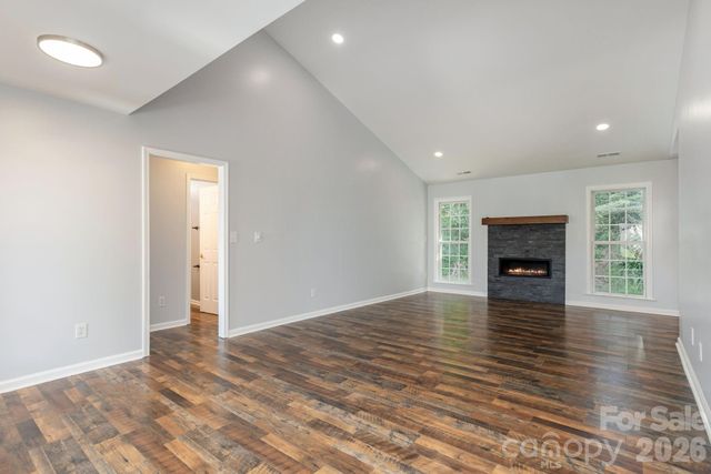 134 Stonehollow Road, Fletcher, NC 28732