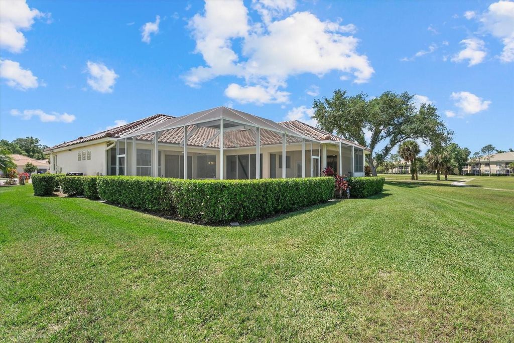 Image 27 of property listing at 6210 CORMORANT COURT, Bradenton, FL 34203
