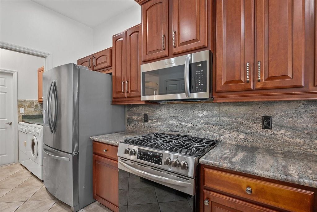 Image 6 of property listing at 6210 CORMORANT COURT, Bradenton, FL 34203