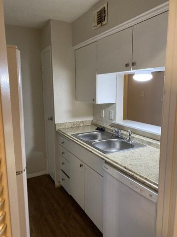 4859 Cedar Springs Road 154, Dallas, TX 75219