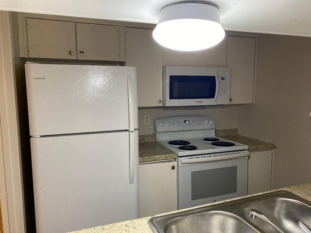 4859 Cedar Springs Road 154, Dallas, TX 75219