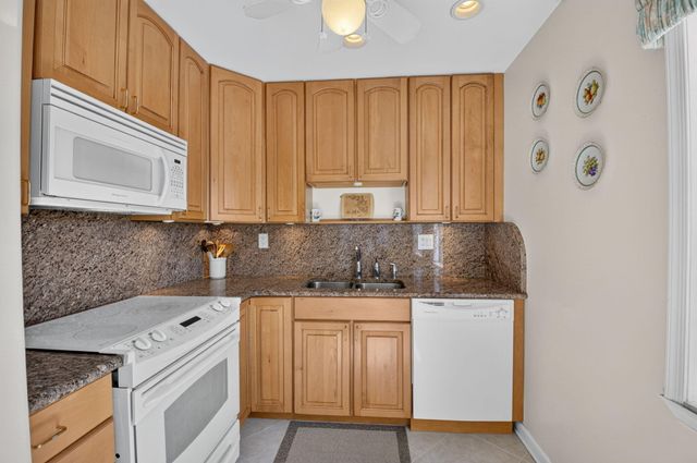 323 Capri G 323, Delray Beach, FL 33484