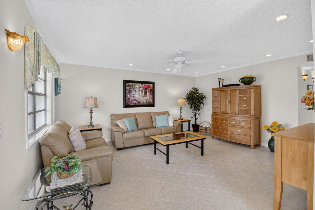 323 Capri G 323, Delray Beach, FL 33484