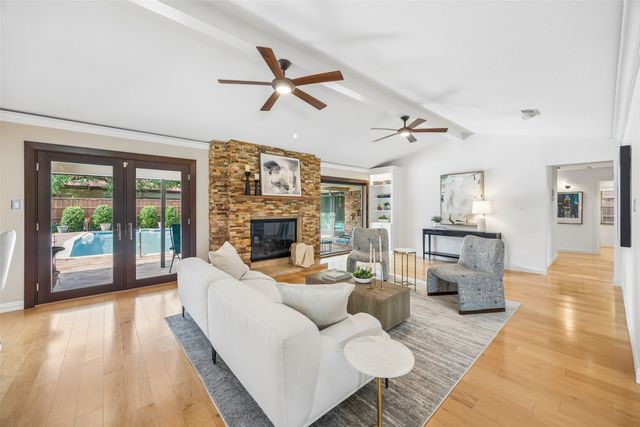 101 E Northgate Drive, Irving, TX 75062