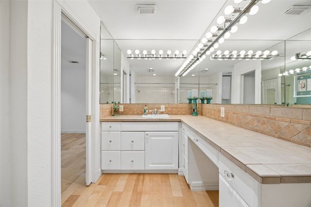 101 E Northgate Drive, Irving, TX 75062