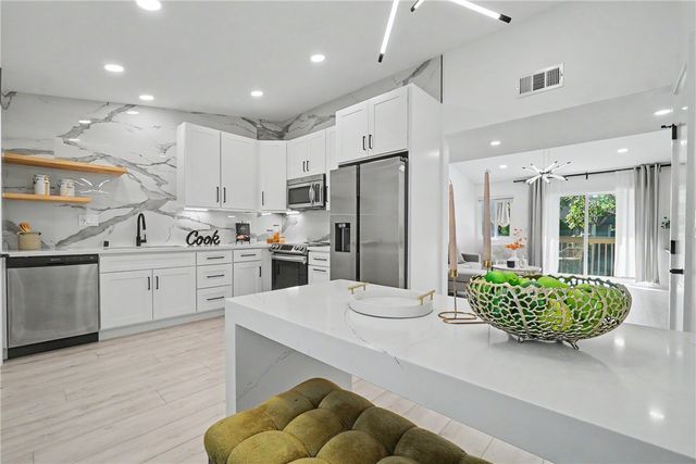 20897 Serrano Creek, Lake Forest, CA 92630