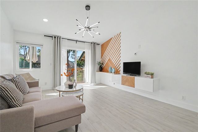 20897 Serrano Creek, Lake Forest, CA 92630