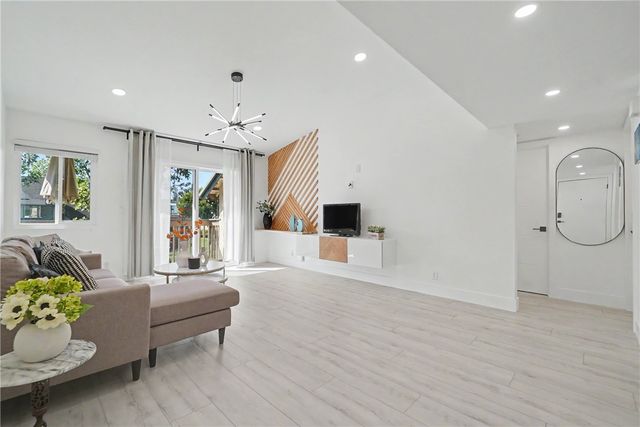 20897 Serrano Creek, Lake Forest, CA 92630