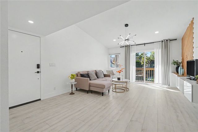 20897 Serrano Creek, Lake Forest, CA 92630