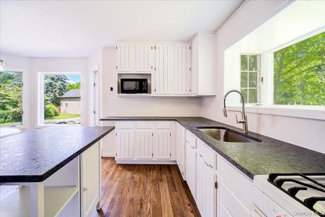 1524 State Route 17A, Warwick, NY 10990