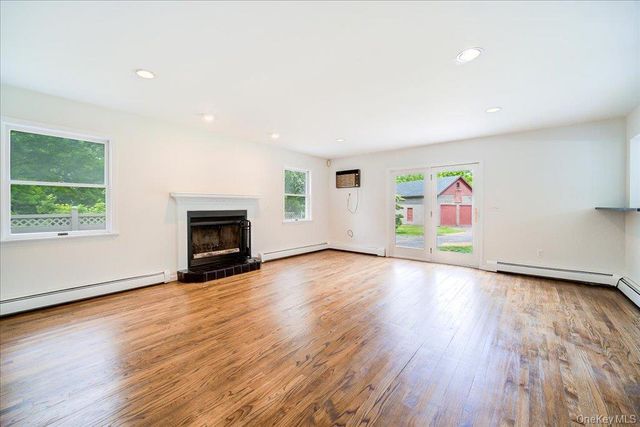 1524 State Route 17A, Warwick, NY 10990