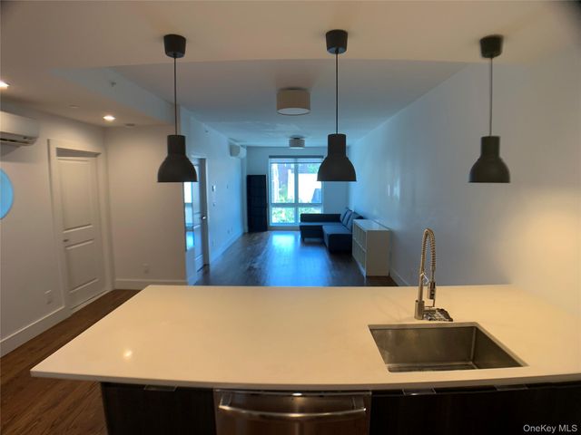 109-19 72nd Road 4C, Forest Hills, NY 11375