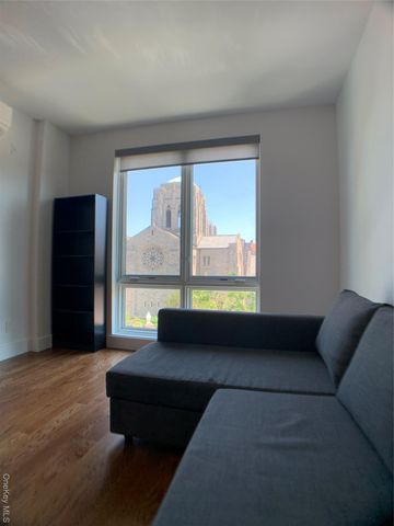 109-19 72nd Road 4C, Forest Hills, NY 11375