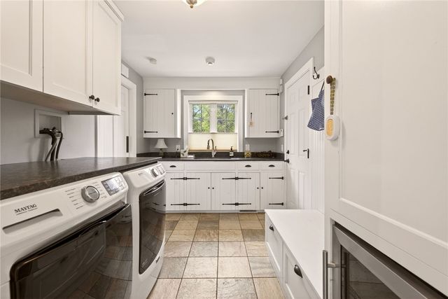 220 Overbrook Road, Pittsford, NY 14618