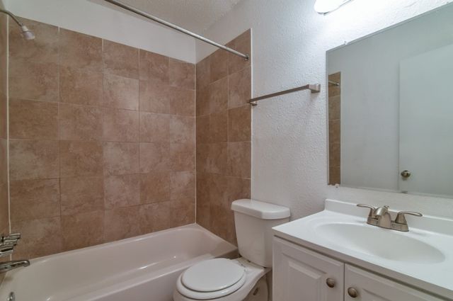 8128 Barclay Street 105A, Dallas, TX 75227