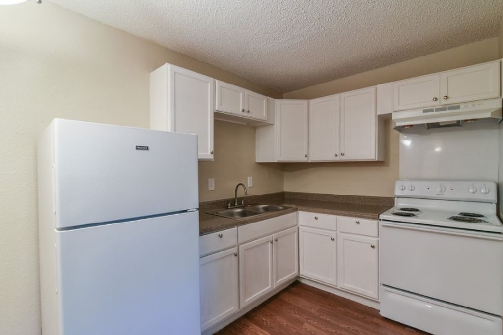 8128 Barclay Street 105A, Dallas, TX 75227