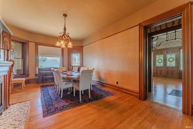 932 N Washington Street, Marion, IN 46952