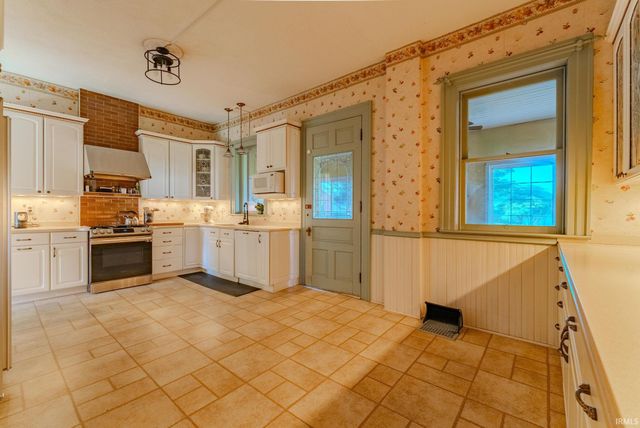 932 N Washington Street, Marion, IN 46952