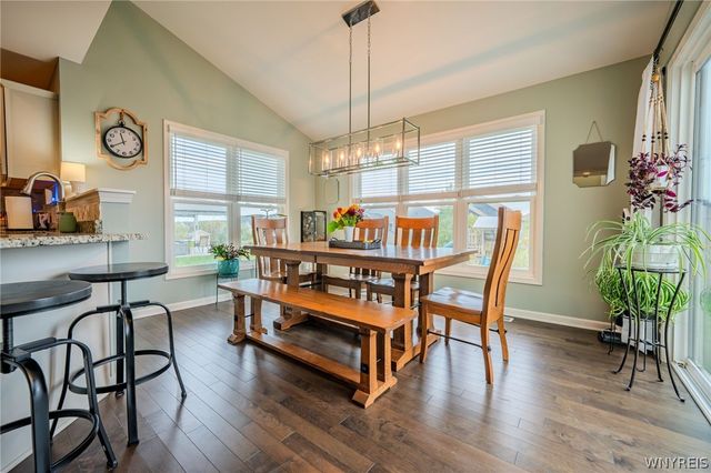 124 Avian Way, Lancaster, NY 14086