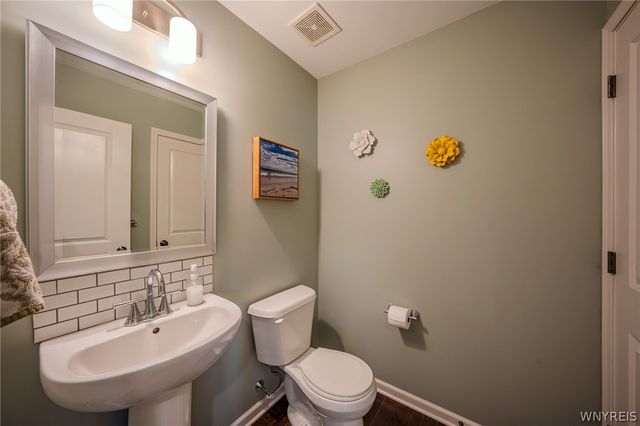 124 Avian Way, Lancaster, NY 14086