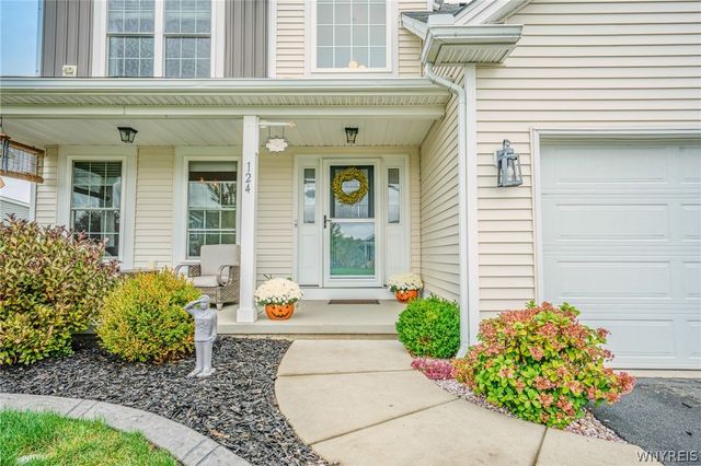 124 Avian Way, Lancaster, NY 14086
