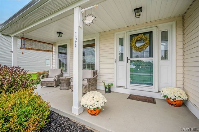 124 Avian Way, Lancaster, NY 14086