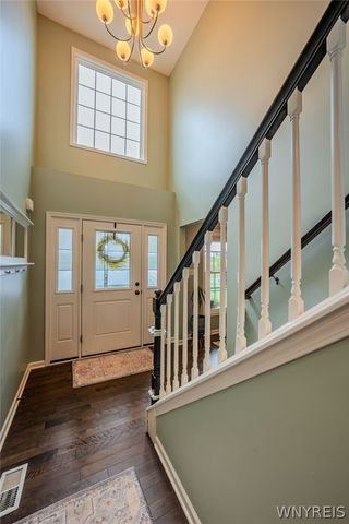 124 Avian Way, Lancaster, NY 14086