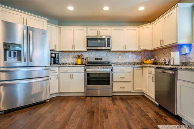 124 Avian Way, Lancaster, NY 14086