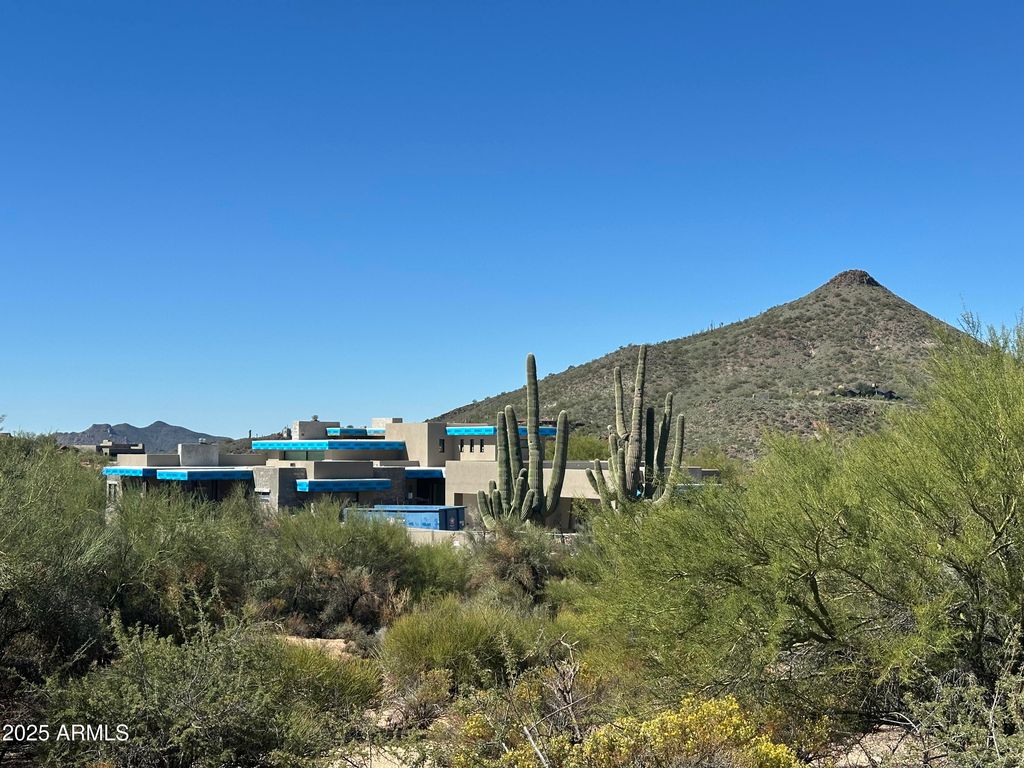 10023 E FILAREE Lane, Scottsdale, AZ 85262