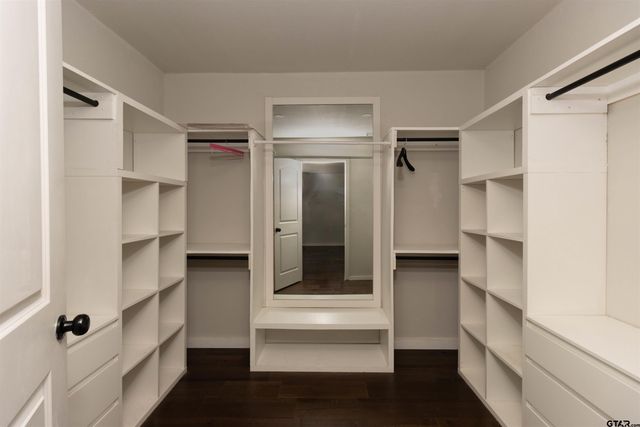 1722 N Hill Ave, Tyler, TX 75702