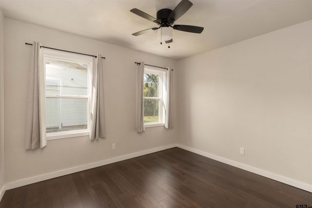 1722 N Hill Ave, Tyler, TX 75702