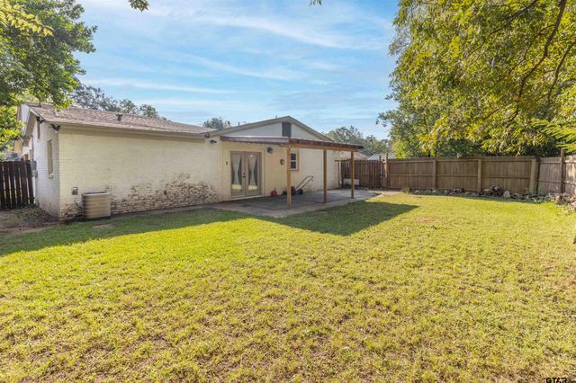 1722 N Hill Ave, Tyler, TX 75702