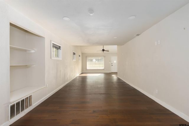 1722 N Hill Ave, Tyler, TX 75702