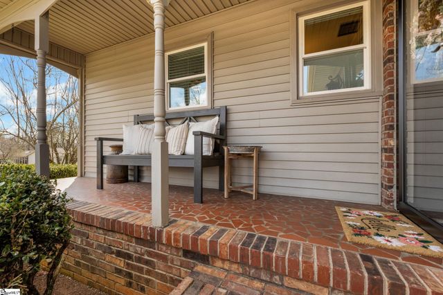 10 Elmwood Drive, Taylors, SC 29687