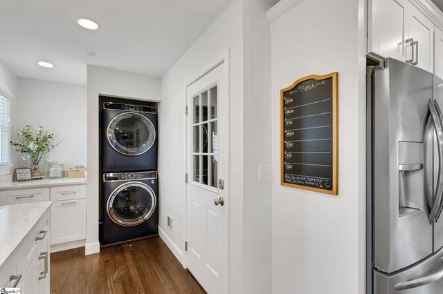 10 Elmwood Drive, Taylors, SC 29687