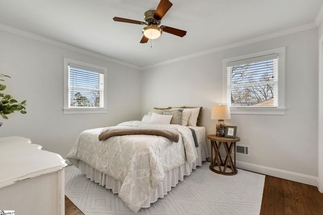 10 Elmwood Drive, Taylors, SC 29687