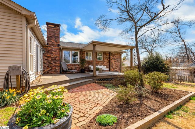 10 Elmwood Drive, Taylors, SC 29687