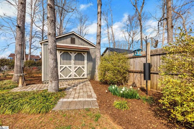 10 Elmwood Drive, Taylors, SC 29687