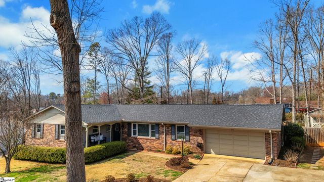 10 Elmwood Drive, Taylors, SC 29687