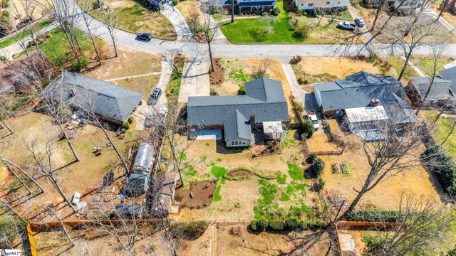 10 Elmwood Drive, Taylors, SC 29687