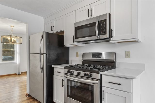 103 Pondview Pl 103, Tyngsborough, MA 01879