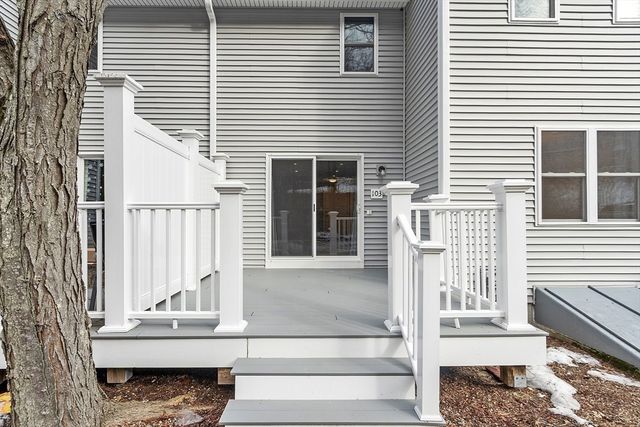 103 Pondview Pl 103, Tyngsborough, MA 01879