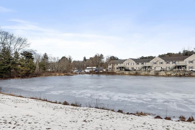 103 Pondview Pl 103, Tyngsborough, MA 01879